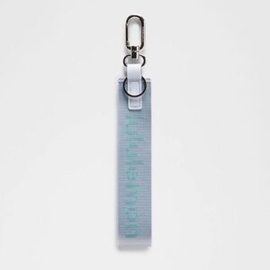 Lululemon | never lost keychain | starch blue/ sonic teal